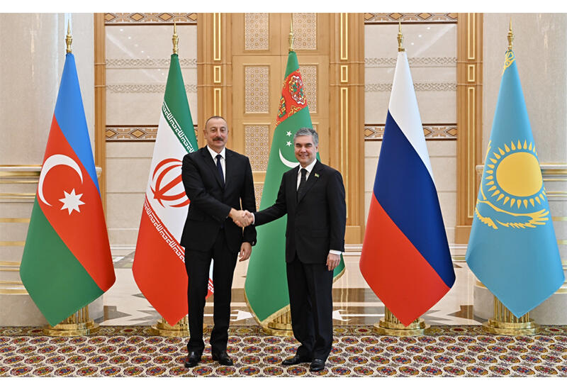 Президент Ильхам Алиев встретился с Гурбангулу Бердымухамедовым