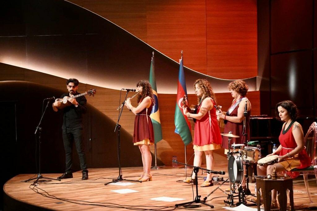 В Баку прошел концерт группы Choronas в честь 200-летия независимости Бразилии