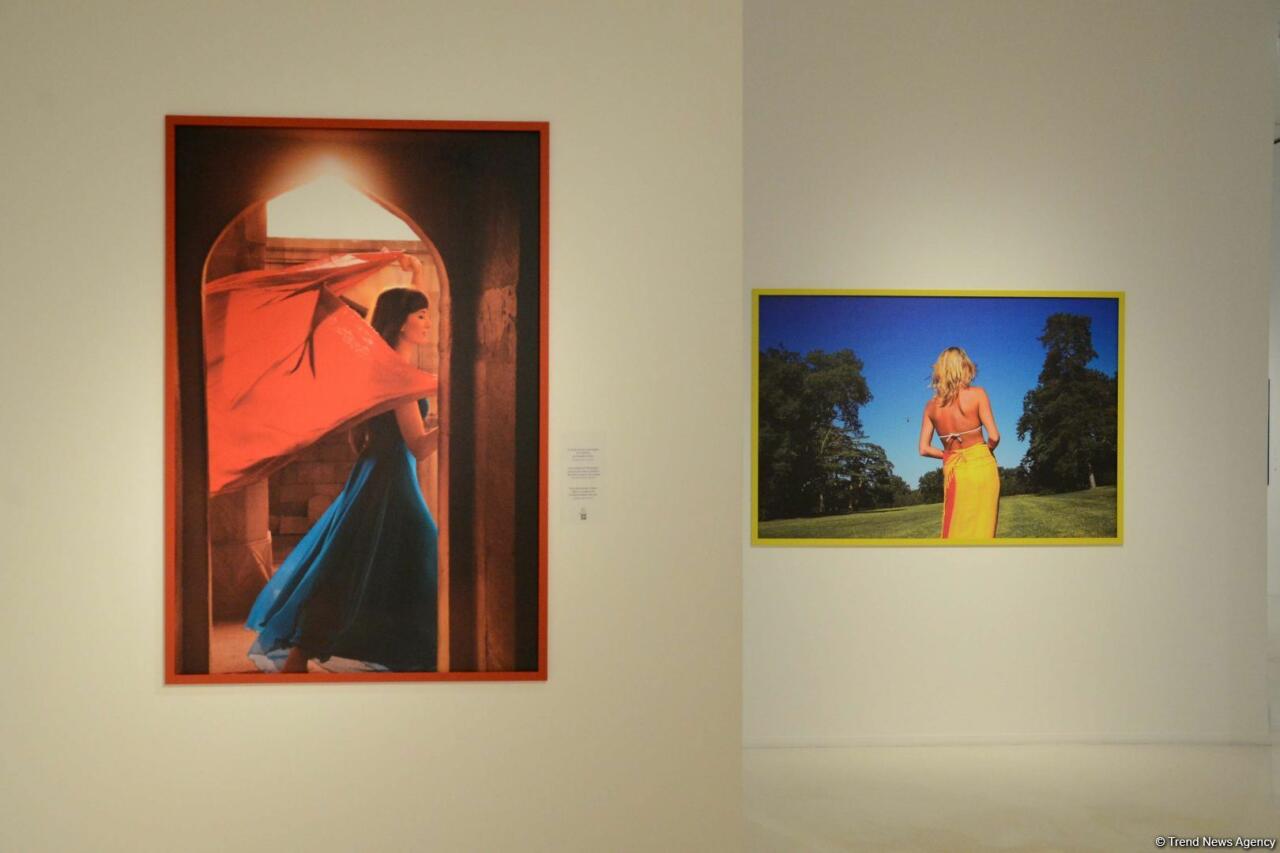 В Центре Гейдара Алиева состоялось открытие экспозиции всемирно известного французского фотографа "Внутренняя Одиссея Резы"