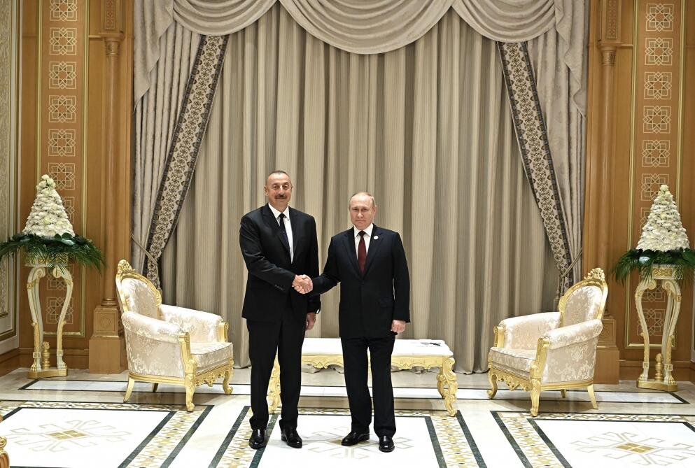 Президент Ильхам Алиев встретился в Ашхабаде с Президентом России Владимиром Путиным
