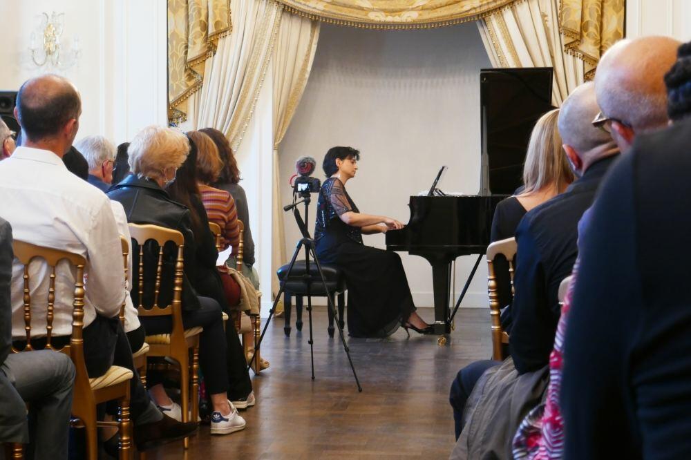 В Париже прошел концерт Наргиз Алияровой