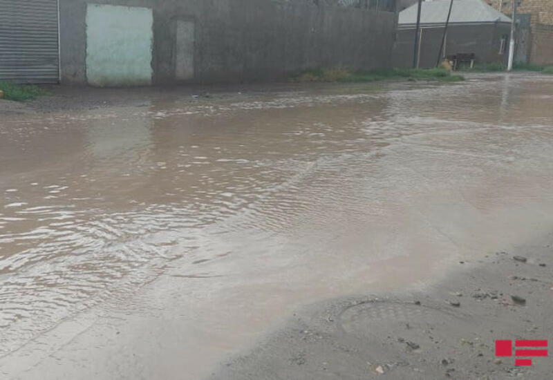 Проливные дожди создали проблемы в Гяндже