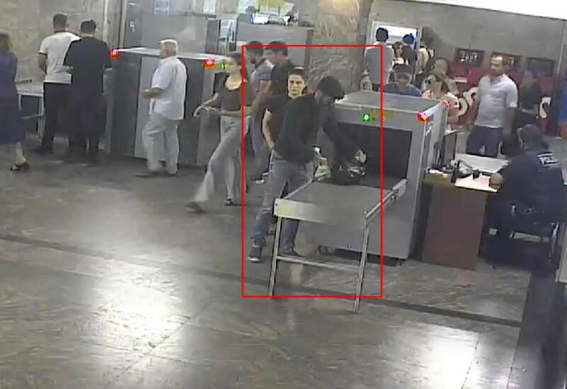 Задержан мужчина, угрожавший топором прохожим в бакинском метро