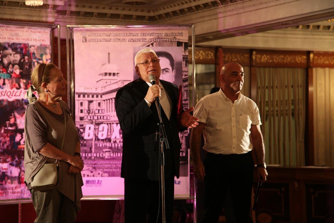 В Баку прошла церемония награждения лучших актеров театрального сезона