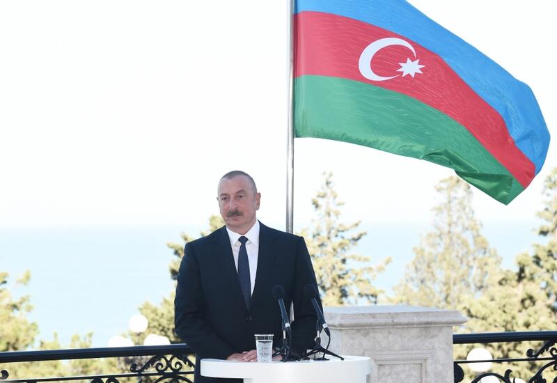 Президент Ильхам Алиев: Потенциал солнечной и ветровой энергетики в Карабахе и Восточном Зангезуре составляет 9200 МВт