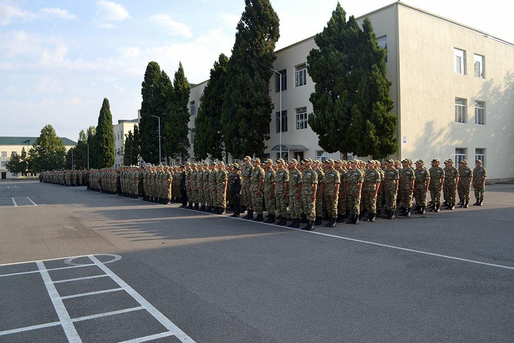 Азербайджанские солдаты приняли военную присягу