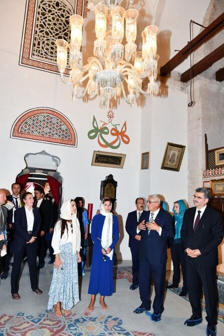 Первый вице-президент Мехрибан Алиева и вице-президент Фонда Гейдара Алиева Лейла Алиева посетили Музей Мевлана в Конье