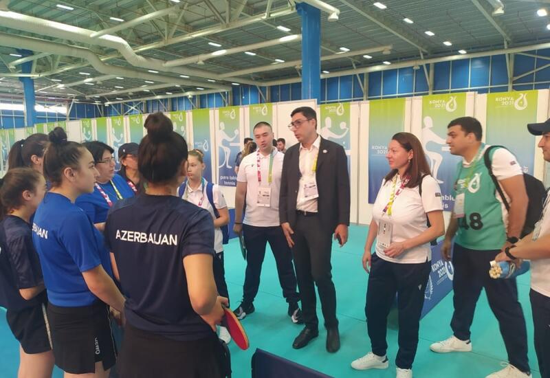 Фарид Гайыбов встретился с членами сборной по настольному теннису, участвующей в Исламиаде