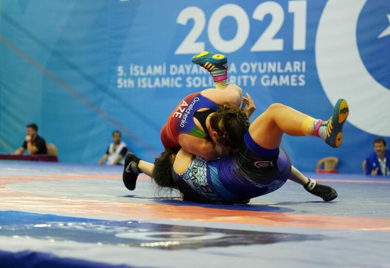 Азербайджанская спортсменка прошла в следующий этап соревнований по борьбе на Исламиаде