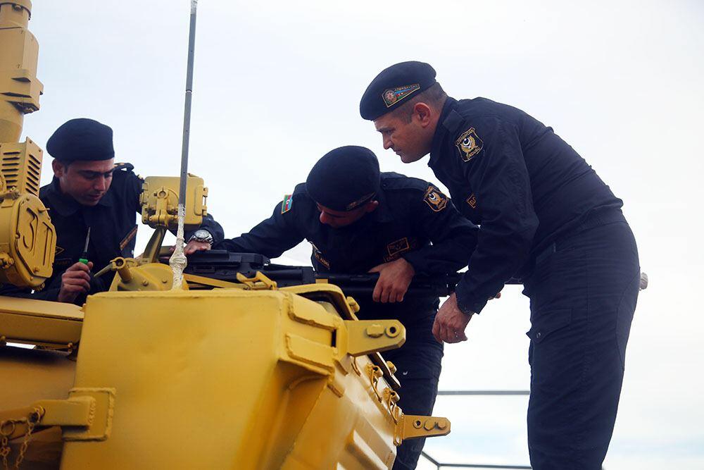 Азербайджанские танкисты готовятся к «Танковому биатлону»