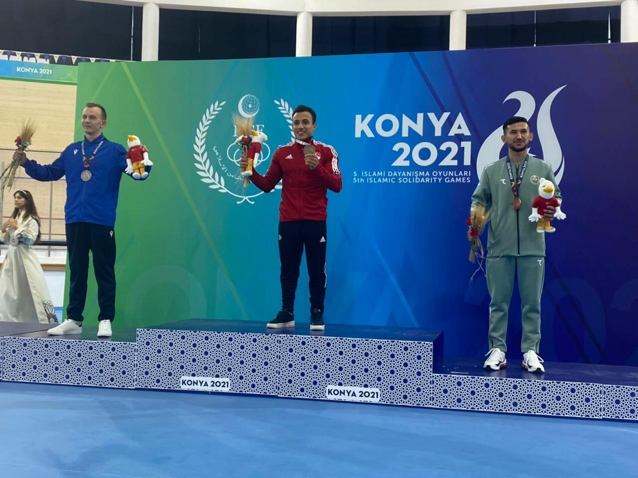 Азербайджанский гимнаст Иван Тихонов завоевал "золото" на V Играх исламской солидарности