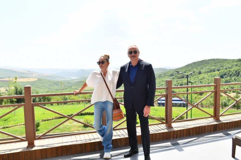 Президент Ильхам Алиев и Первая леди Мехрибан Алиева приняли участие в открытии отеля Basqal Resort & Spa в Исмаиллы