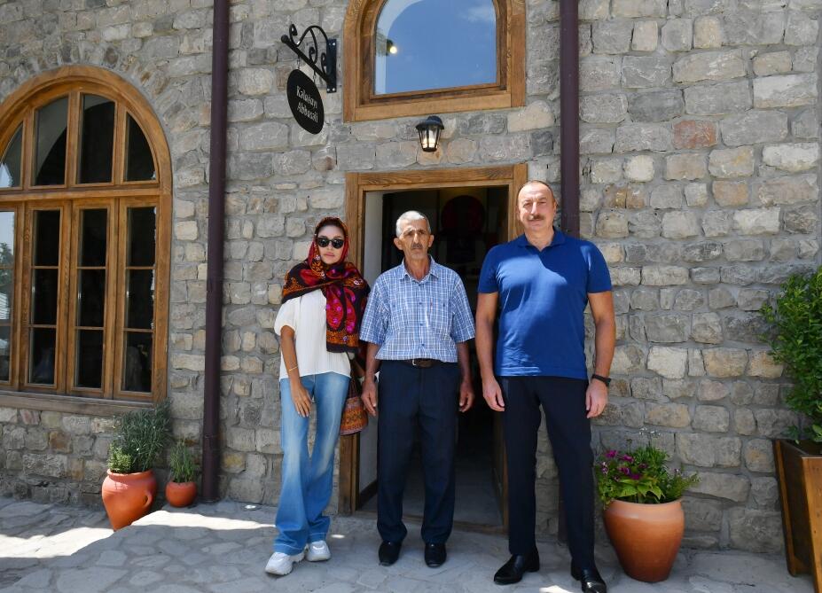 Президент Ильхам Алиев и Первая леди Мехрибан Алиева ознакомились со строительно-реставрационными работами на территории Государственного историко-архитектурного заповедника "Басгал"