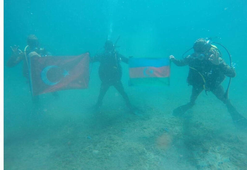 ВС Азербайджана и Турции продолжают учения "Подводное наступление"