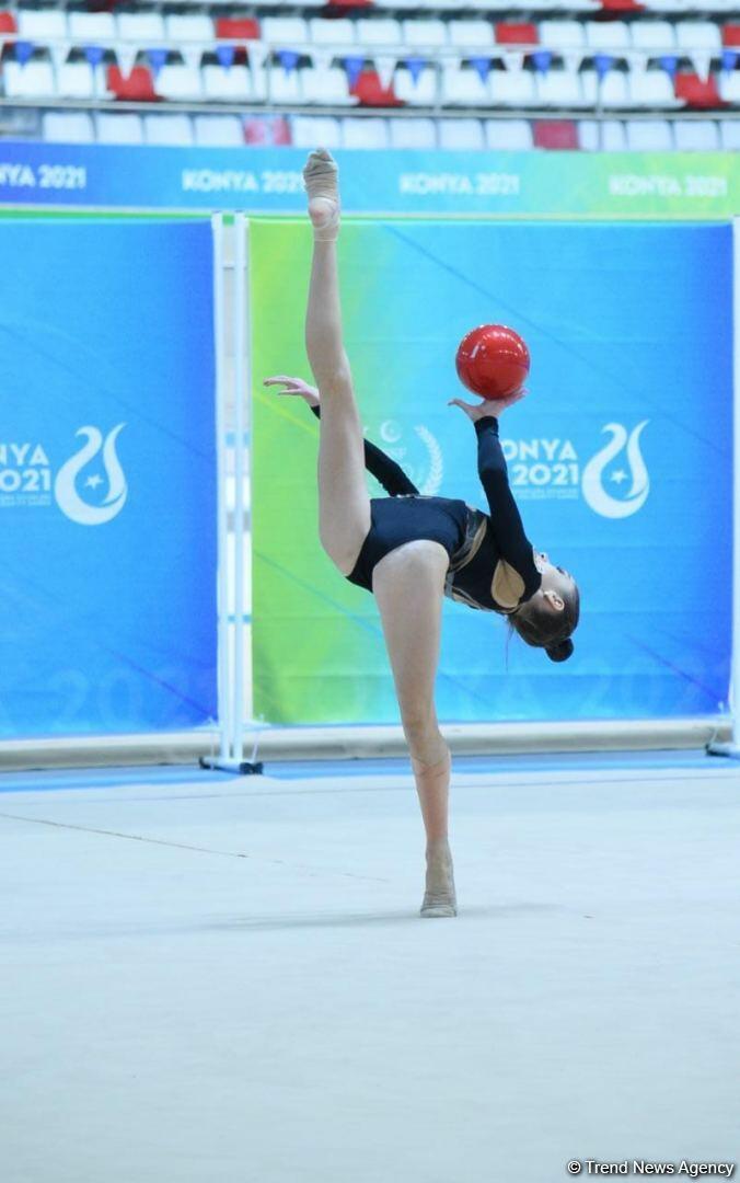 Зохра Агамирова завоевала "бронзу" в упражнении с мячом