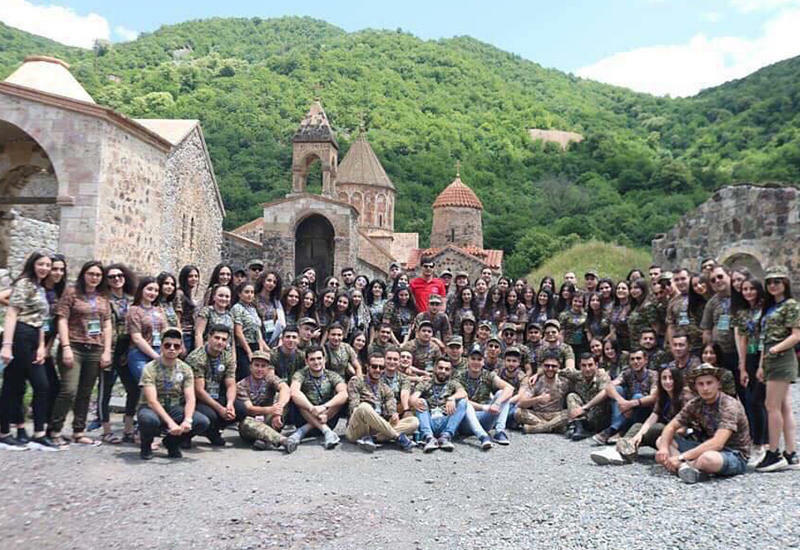 Зомбирование поколений: Армянскую молодежь массово обучают терроризму