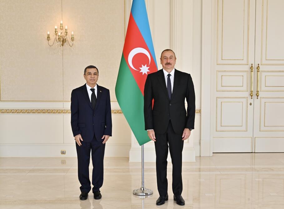 Президент Ильхам Алиев принял верительные грамоты новоназначенного посла Туркменистана