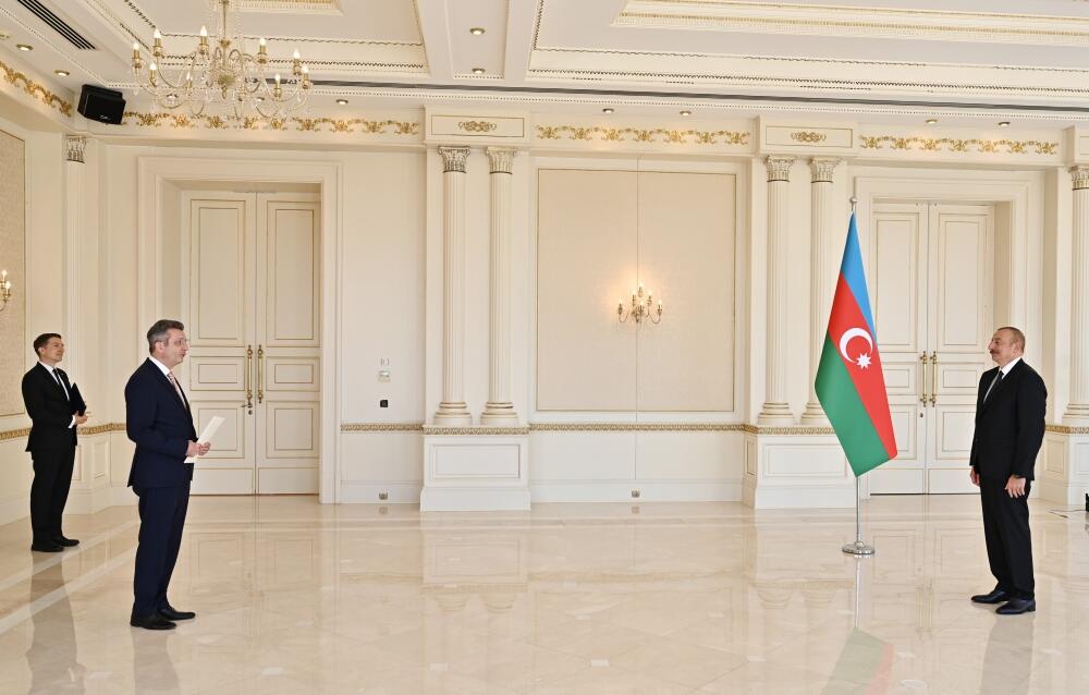 Президент Ильхам Алиев принял верительные грамоты нового посла Германии