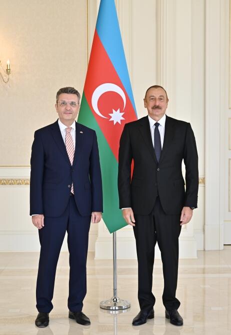 Президент Ильхам Алиев принял верительные грамоты нового посла Германии