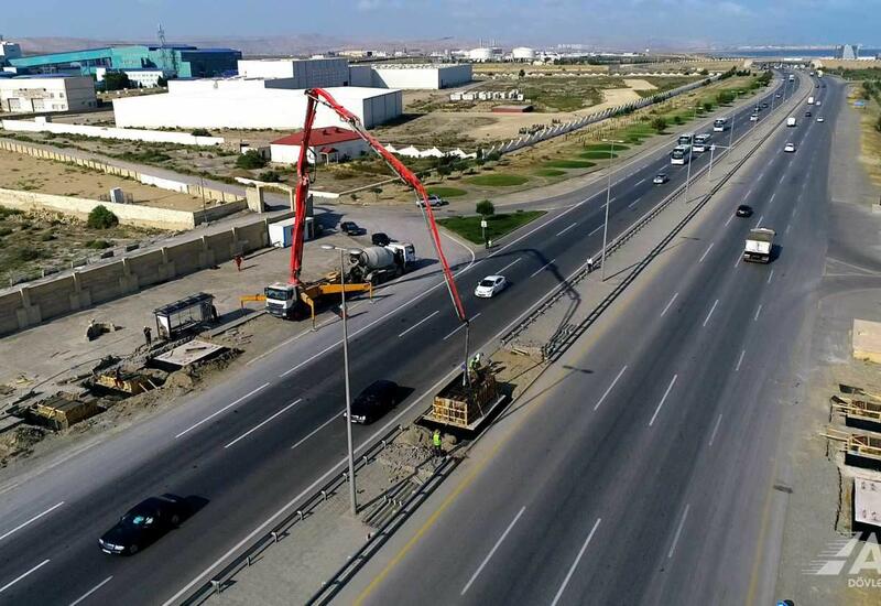 На магистрали Баку-Алят-Газах-Грузия строится пешеходный переход