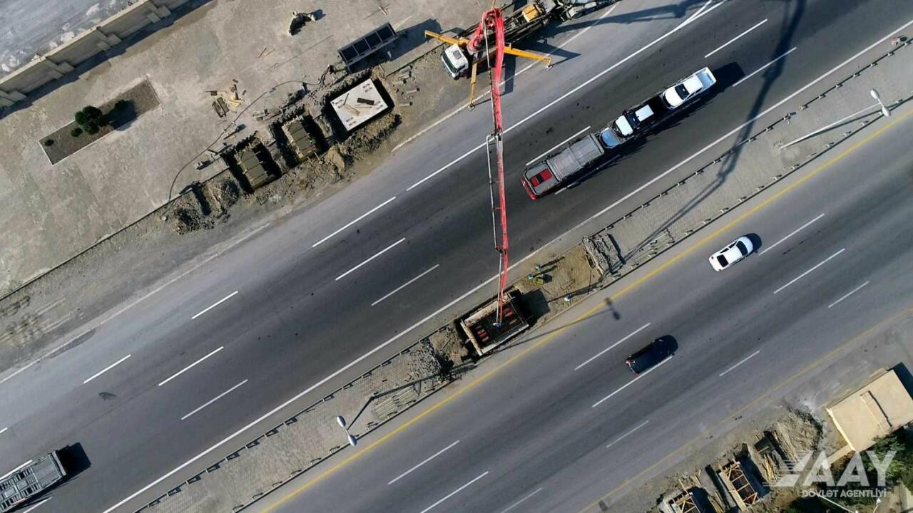 На магистрали Баку-Алят-Газах-Грузия строится пешеходный переход