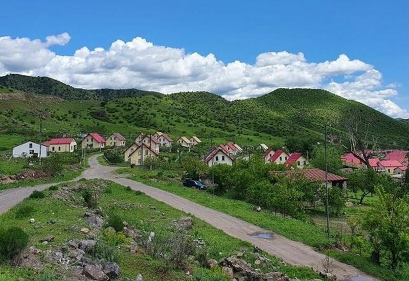 Последние дни армян в Лачине: уничтожают природу, сжигают дома