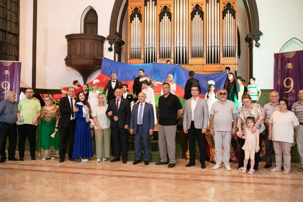 В Баку представлен концерт христианской общины "Vineyard Azərbaycan"