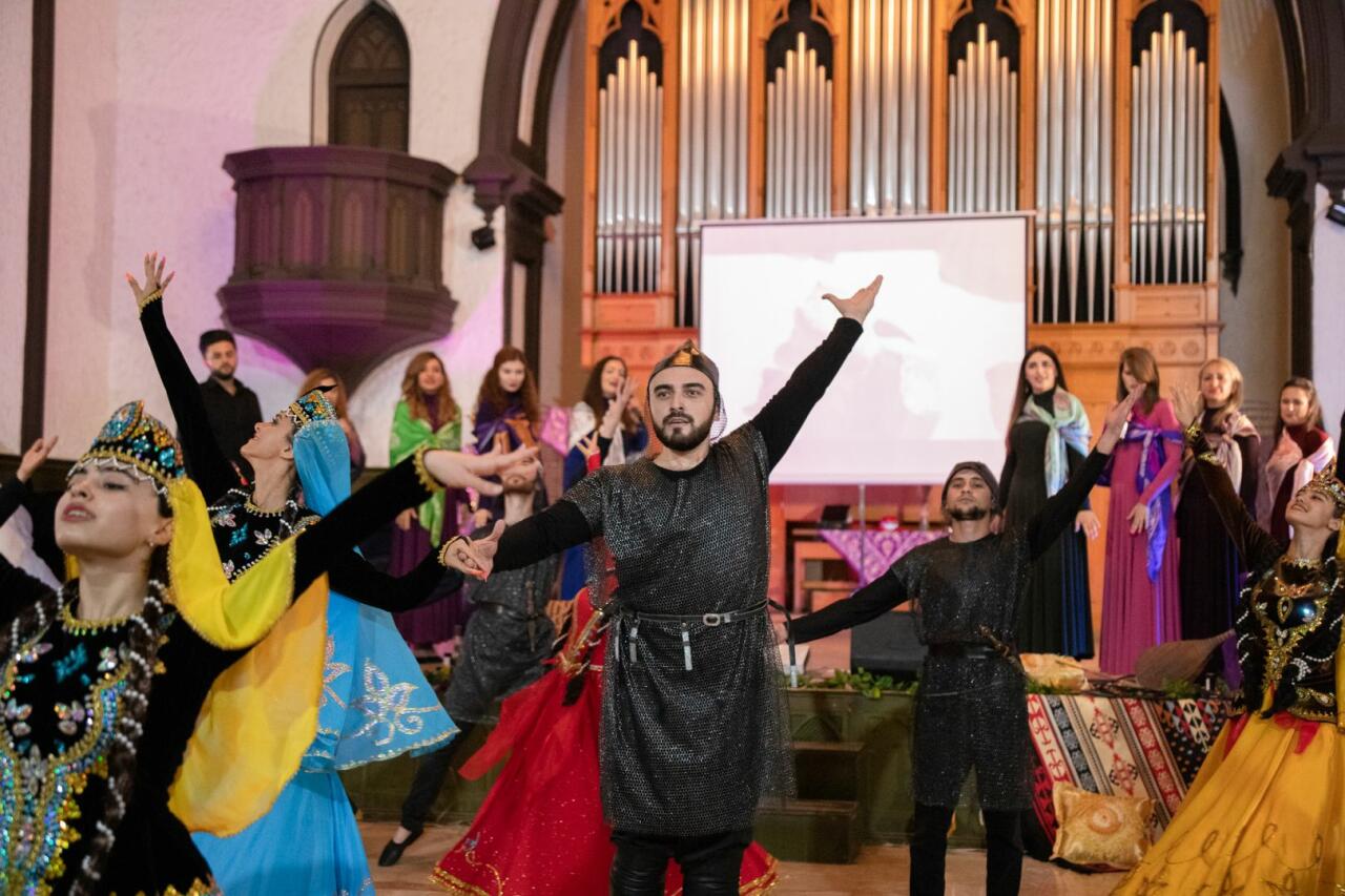 В Баку представлен концерт христианской общины "Vineyard Azərbaycan"