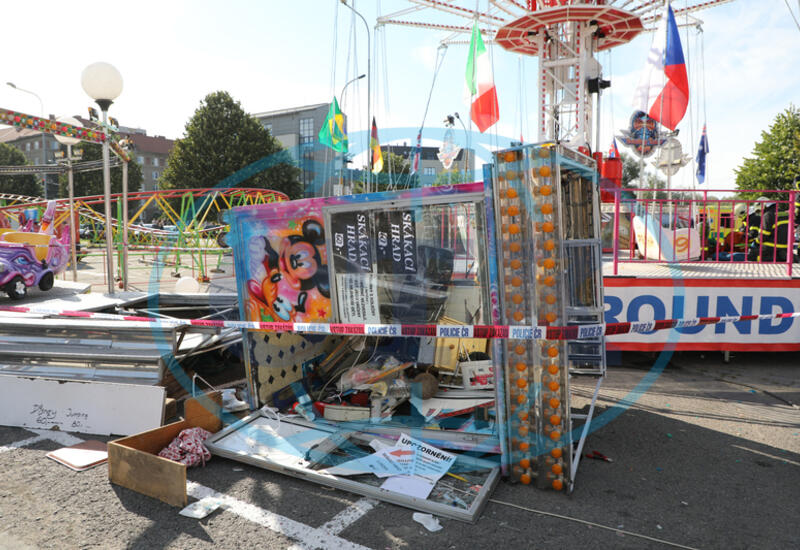 Çexiyada karuselin sıradan çıxması nəticəsində 12 nəfər xəsarət alıb