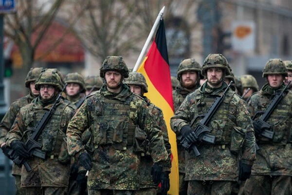 В Германии заявили, что ей предстоит стать ведущей военной державой Европы