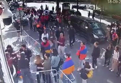 Армяне атаковали посольство Азербайджана во Франции - ВИДЕО