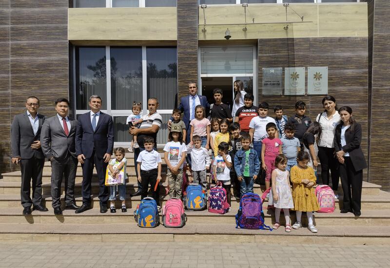 Компания Huawei передала благотворительную помощь детям из Хазарского района Азербайджанской Республики