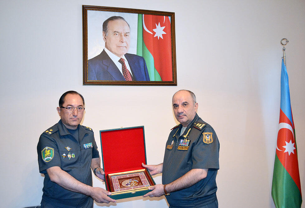 Обсуждено военное сотрудничество между Азербайджаном и Узбекистаном