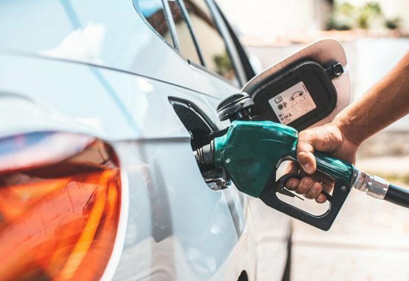 В Чехии понизились цены на автомобильное топливо