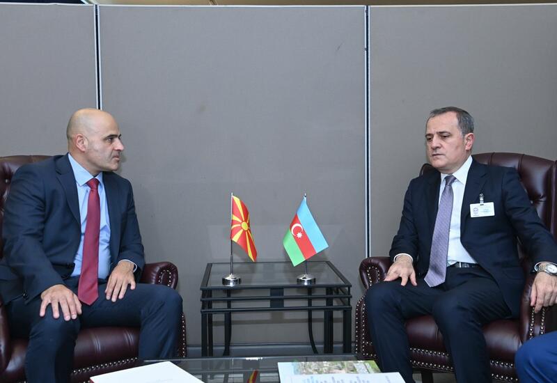 Джейхун Байрамов встретился с премьер-министром Северной Македонии