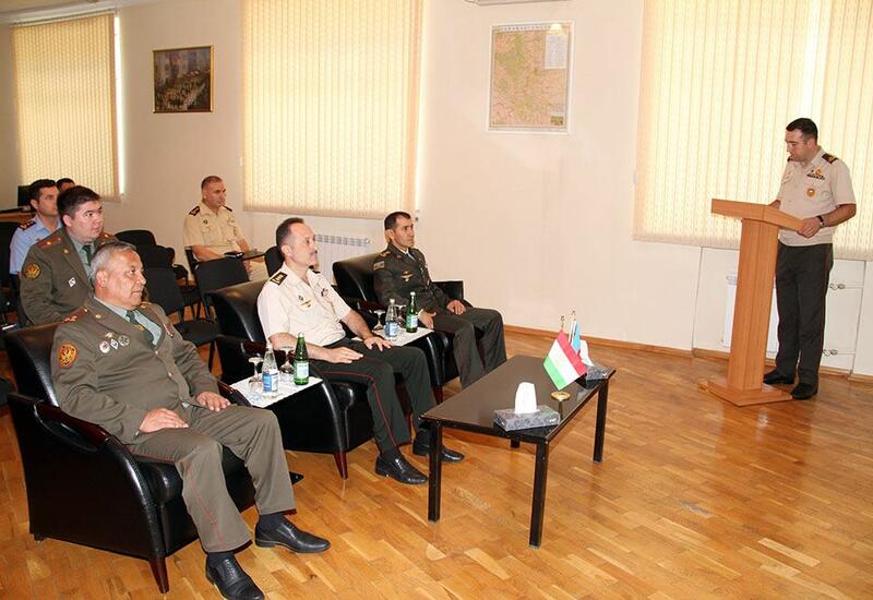 Делегация Республики Таджикистан посетила Военный институт имени Гейдара Алиева