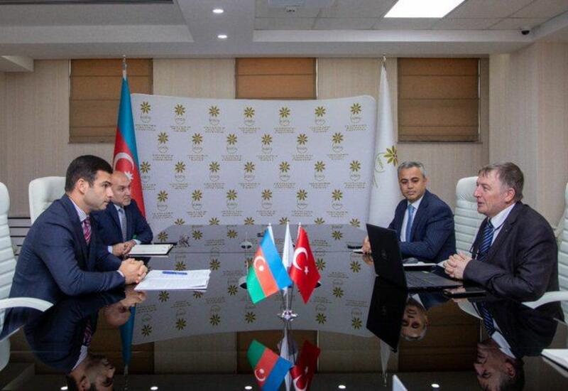 Орхан Мамедов встретился с гендиректором турецкой компании "Bermmak"