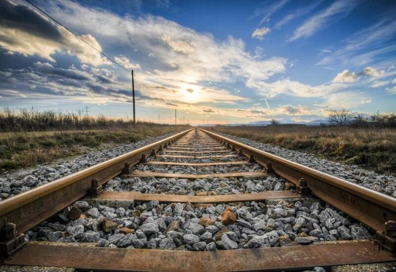 Ратифицировано соглашение по железной дороге Баку-Тбилиси-Карс