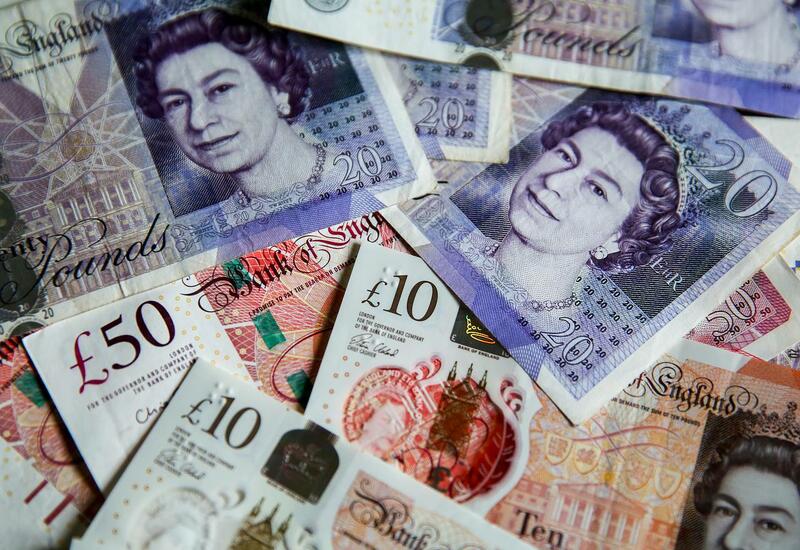 Британская валюта рекордно обвалилась