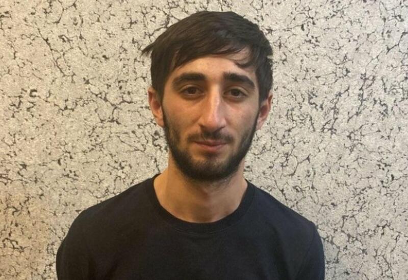 В Азербайджане мужчина обманом снимал деньги с карт граждан