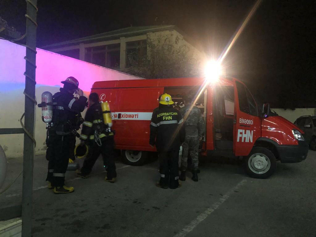 Пожар в отеле в Новханы потушен