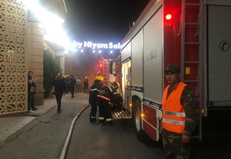 Пожар в отеле в Новханы потушен