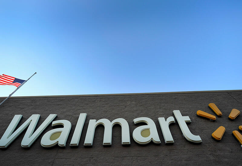 Сотрудника Walmart осудили за кражу около двух тысяч гаджетов Apple