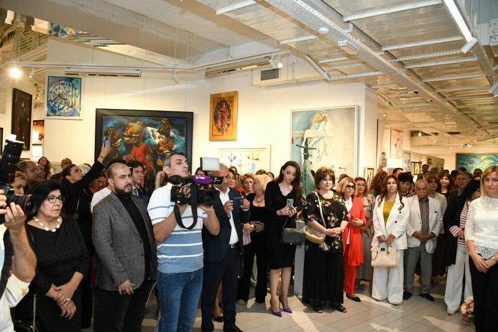 В Баку открылась выставка работ Лятафет Мамедовой