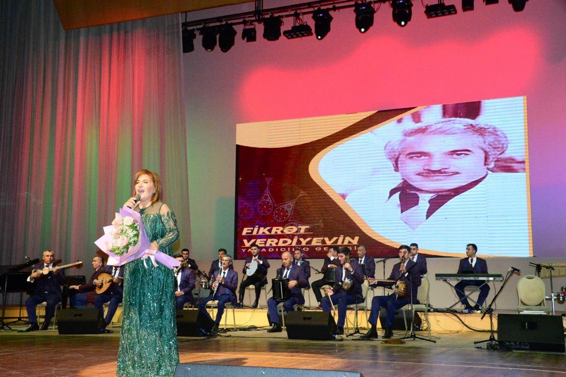 В Баку прошел творческий вечер народного артиста Фикрета Вердиева