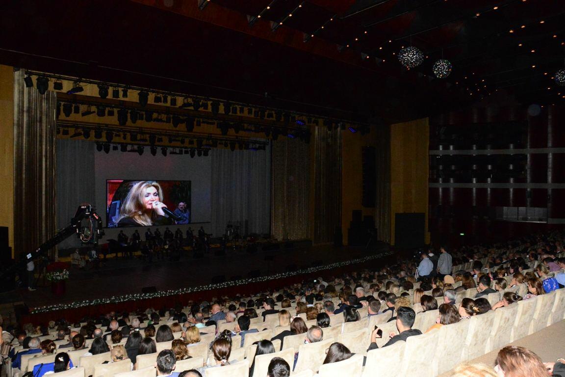 В Баку прошел творческий вечер народного артиста Фикрета Вердиева