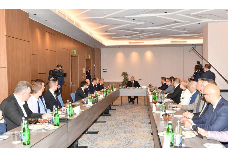 Prezident İlham Əliyev Sofiyada Bolqarıstanın biznes dairələrinin nümayəndələri ilə görüşüb