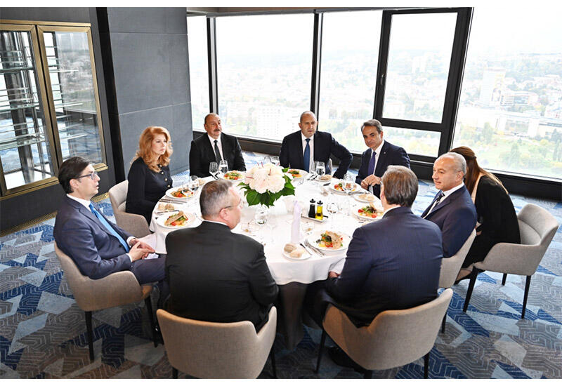 Президент Ильхам Алиев принял участие в официальном ланче, данном в Софии для глав государств и правительств