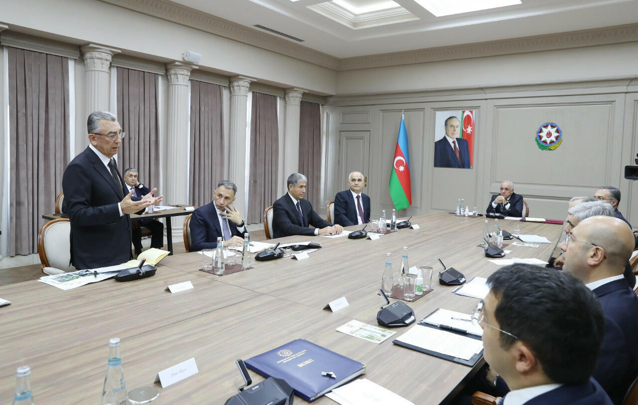 В Кабмине Азербайджана обсудили ситуацию в транспортной сфере