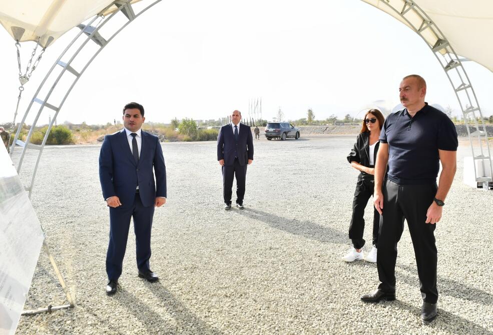 Президент Ильхам Алиев и Первая леди Мехрибан Алиева приняли участие в церемонии закладки фундамента гостиницы City Hotel Agdam
